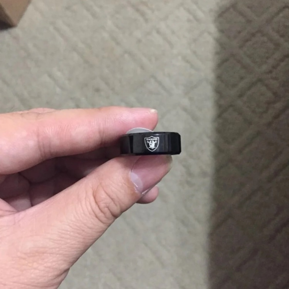 Las Vegas Raiders Black Titanium Steel Ring - Picture 3 of 3